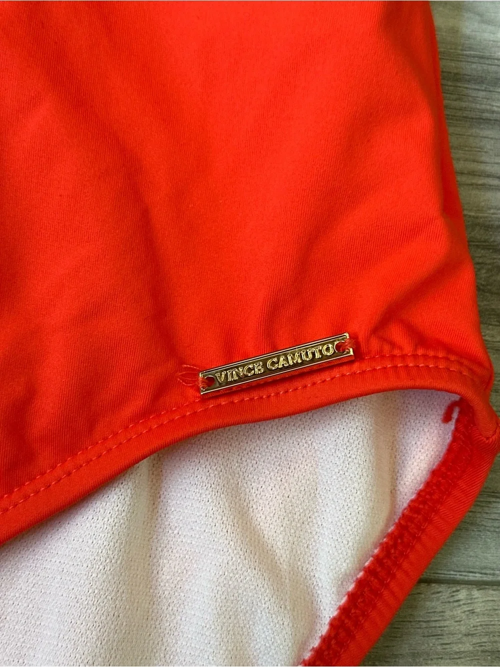 NWT Vince Camuto One-Piece Plunge Neck Swimsuit with Scrunch Bootie Koi Size 14 - Picture 4 of 11